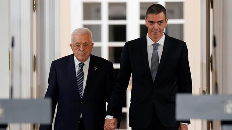 אבו מאזן ופדרו סנצ'ס