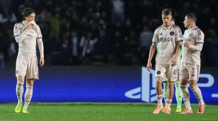 שחקני אייאקס המומים (IMAGO) שחקני אייאקס המומים