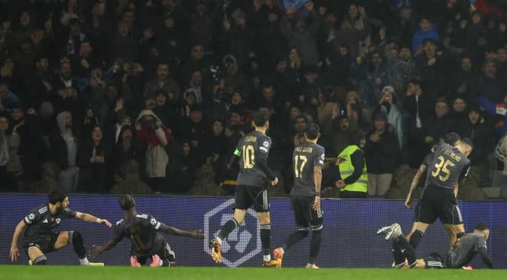 שחקני קרבאח בטירוף (IMAGO) שחקני קרבאח בטירוף