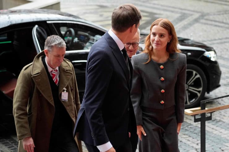 אנה קורינה סוזה, בתה של מצ'אדו, שתקבל את הפרס במקומה (צילום: Gorm Kallestad / NTB / AFP) אנה קורינה סוזה בתה של מריה קורינה מצ'אדו בטקס פרס נובל לשלום