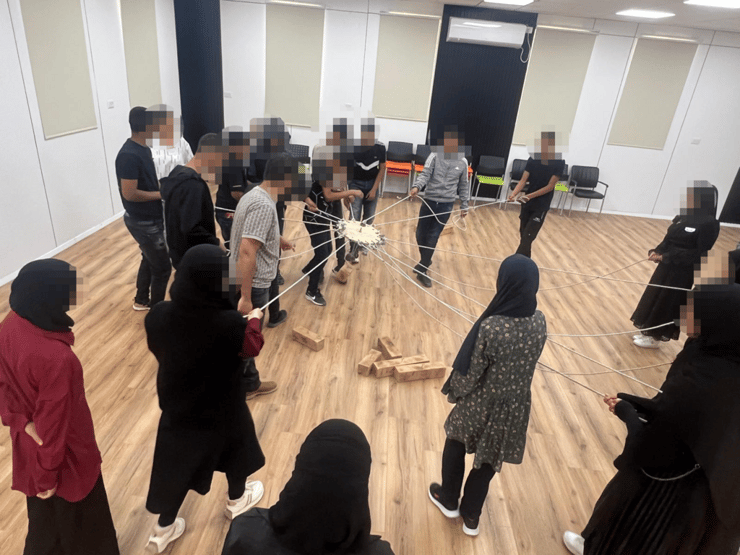 מיונים למגמת המנהיגות. "החברה הבדואית צמאה למנהיגים צעירים" (צילום: באדיבות ה"חמ"ל האזרחי") מיונים של תלמידים המבקשים להצטרף למגמת המנהיגות