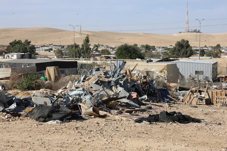 הרס וחורבן ביישובי הבדואים בנגב (צילום: שאול גולן) הרס וחורבן ביישובי הבדואים בנגב