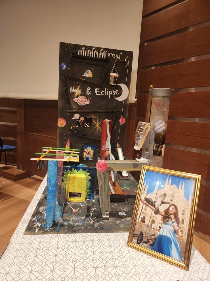 מכונת רוב גולדברג לזכרה של חלא רג'א ח'טיב ז"ל (צילום: שירה כרמי וינטרוב, מכון דוידסון לחינוך מדעי) מכונת רוב גולדברג לזכרה של חלא רג'א ח'טיב ז"ל