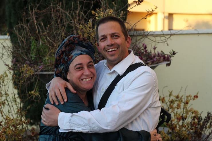 "אני עדיין לא קולטת כל כך הדבר הזה". נחמה ואיתן (צילום: באדיבות המשפחה ) איתן אורבך ז"ל ומשפחתו