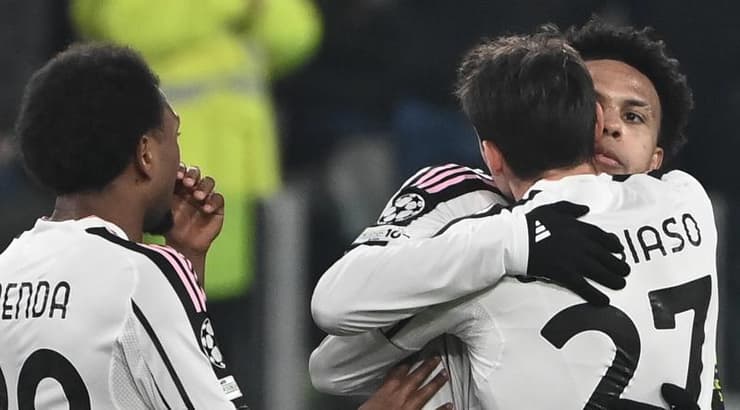 שחקני יובנטוס חוגגים (IMAGO) שחקני יובנטוס חוגגים