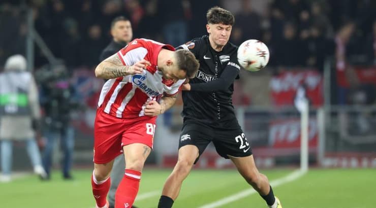 מרקו ארנאוטוביץ' נוגח