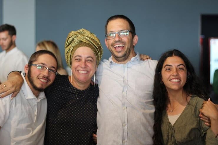 מימין לשמאל: ציון, איתן, נחמה ודעאל (צילום: באדיבות המשפחה) איתן אורבך ומשפחות