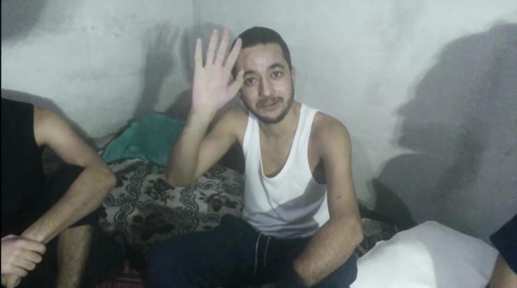 תיעוד של ששת החטופים שנרצחו במנהרות מדליקים נר חנוכה