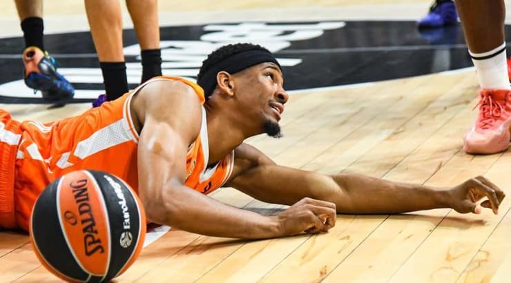 קמרון טיילור (IMAGO) קמרון טיילור