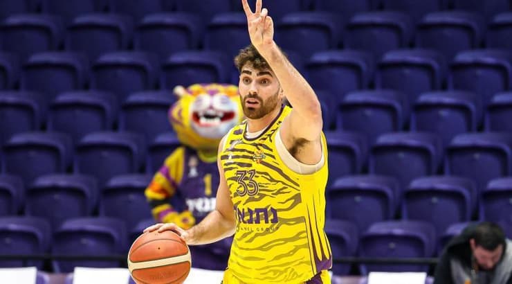 יאיר קרביץ (לילך וויס-רוזנברג) יאיר קרביץ