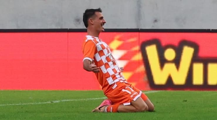 עמית צור חוגג (אופיר מגדל) עמית צור חוגג