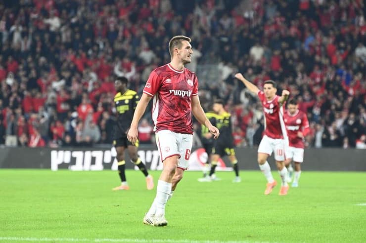 השחקן החם של באר-שבע. איגור זלאטנוביץ' (צילום: הרצל יוסף) איגור זלאטנוביץ'