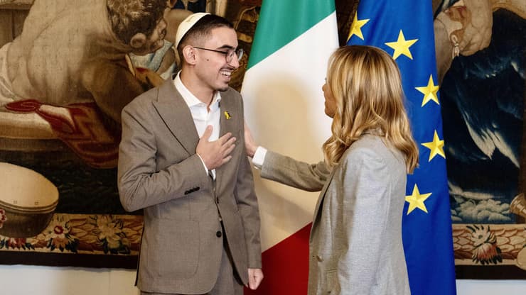 ברסלבסקי ומלוני במעון הרשמי (צילום: סעיף 27א) ברסלבסקי ומלוני במעון הרשמי