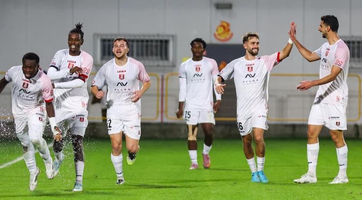 ניצחון מתוק וחשוב, שחקני הפועל ירושלים (צילום: שחר גרוס, ONE) ניצחון מתוק וחשוב, שחקני הפועל ירושלים