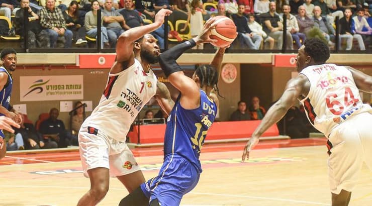 אושיי בריסט (ניסן עייש) אושיי בריסט