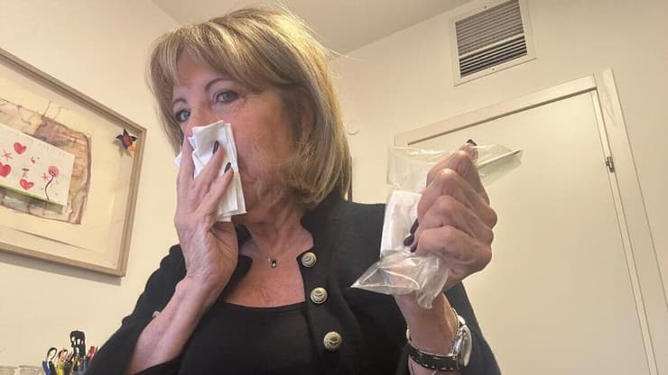 הצטיידתם בשקית לטישו משומש? (צילום: פרטי) תמי לנצוט ליבוביץ מומחית לנימוסים עם המלצות לחורף