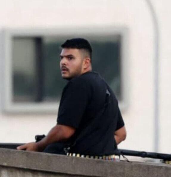 אחד היורים בחוף בונדיי (צילום: לפי סעיף 27א' לזכויות יוצרים) אחד היורים בבונדיי ביץ'