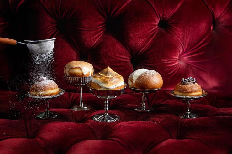 סופגניות, דלאל