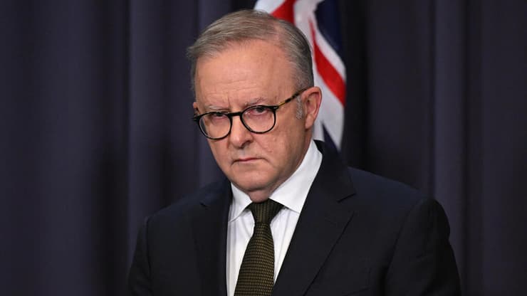 4 מיליון כלינשק מסתובבים ברחובות. אלבניזי (צילום: AAP/Lukas Coch/via REUTERS) ראש ממשלת אוסטרליה אנתוני אלבניזי