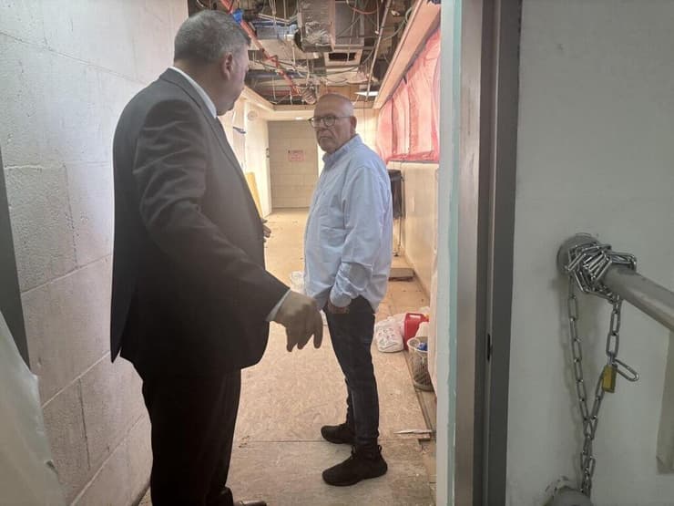 ארנון בר דוד בבית המשפט