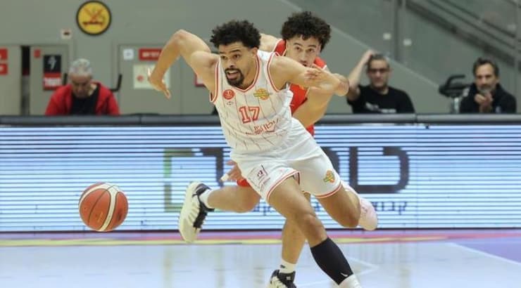 קולין מלקולם בפעולה (מרטין גוטדאמק) קולין מלקולם בפעולה