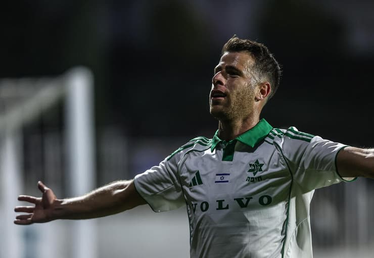 מחמאות מקיר לקיר. מלמד (צילום: גיל נחושתן) בני ריינה מכבי חיפה גיא מלמד