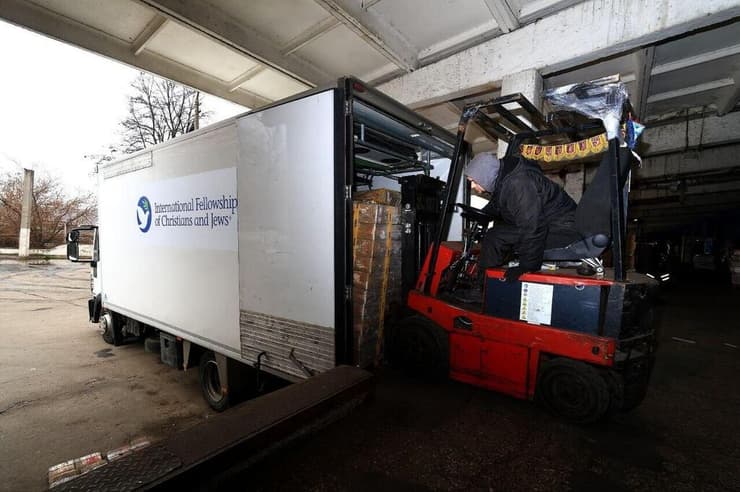 משלוחים ליהודי אוקראינה (צילום: Jrnu) משלוחים ליהודי אוקראינה