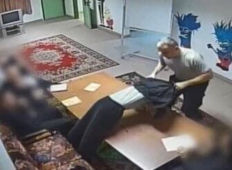 הונגריה התעללות ב מתקן כליאה ל נוער מחאה נגד ויקטור אורבן