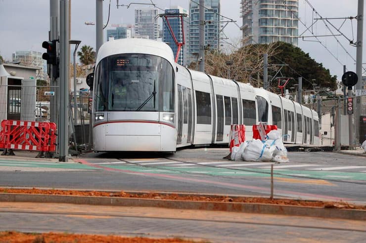 הרכבת הקלה בגוש דן (צילום: מוטי קמחי) הרכבת הקלה בגוש דן