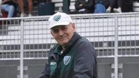 פיטר מייגר. שוטר לשעבר ששימש כצלם באירוע חנוכה (צילום: סעיף 27א לפי חוק זכויות יוצרים) פיטר מייגר נרצח בטבח חנוכה בסידני