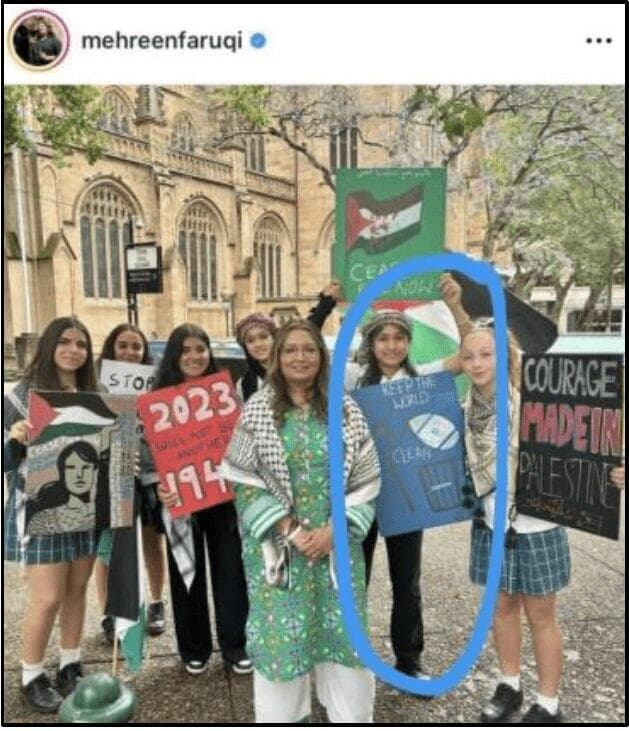  אוסטרליה טבח סידני חנוכה חברת פרלמנט מהרין פארוקי מצטלמת עם דגל ישראל מושלח לפח אשפה