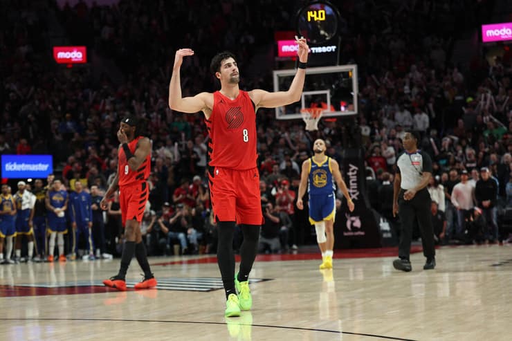 צוחק מי שצוחק אחרון. אבדיה (צילום: Jaime Valdez-Imagn Images) אבדיה