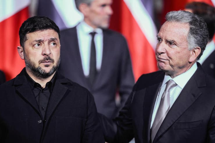 צילום: Markus Schreiber/Pool via REUTERS שליח ארה"ב וויטקוף לצד נשיא אוקראינה זלנסקי פסגה בברלין