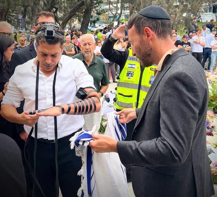 שר התפוצות והמאבק באנטישמיות עמיחי שיקלי ביקר בסידני לאחר הטבח