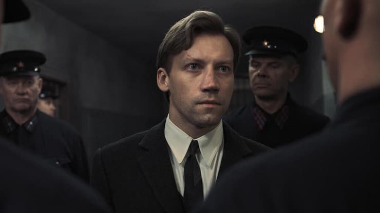 לא מנותק ממה שקורה בישראל. מתוך "סיפורם של שני פרקליטים" (צילום: באדיבות בתי קולנוע לב) מתוך "סיפורם של שני פרקליטים"