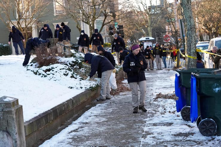 צילום: AP Photo/Robert F. Bukaty מצוד אחרי חשוד ב ירי ב אוניברסיטת בראון רוד איילנד ארה"ב