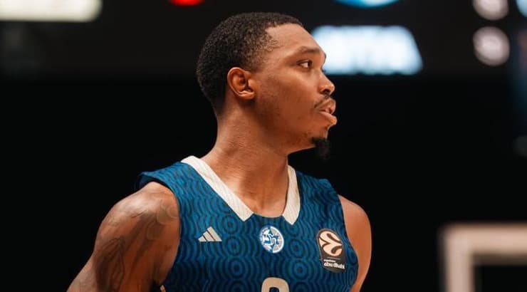 לוני ווקר (Dubai Basketball) לוני ווקר