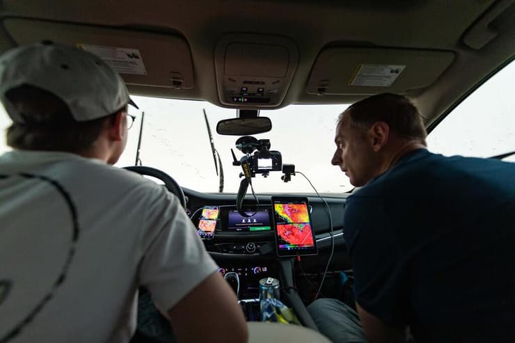 לא פעם, הראות כמעט אפסית