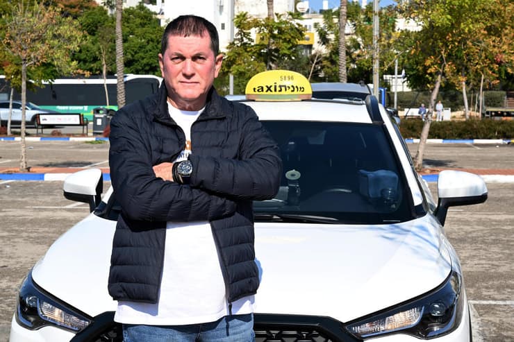 נהג המונית זוהר גולן