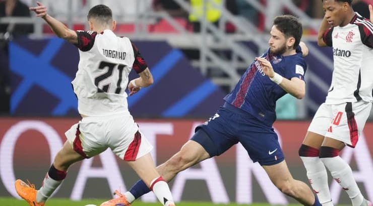 קביצ'ה קבארצחליה וז'ורז'יניו במאבק (IMAGO) קביצ'ה קבארצחליה וז'ורז'יניו במאבק