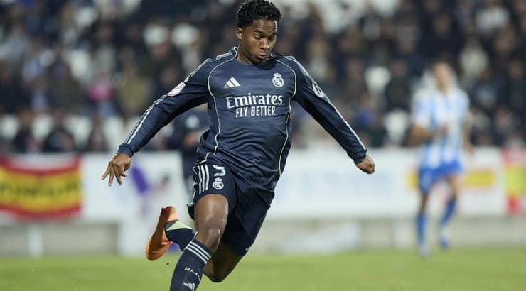 אנדריק עם החיצון (IMAGO) אנדריק עם החיצון