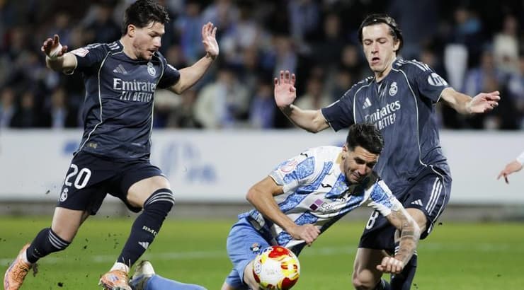 די רנסו מול הגנת ריאל מדריד (IMAGO) די רנסו מול הגנת ריאל מדריד