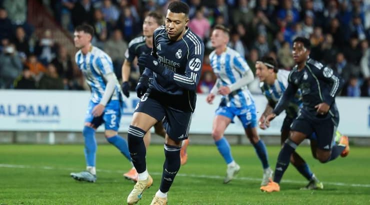 קיליאן אמבפה הולך לחגוג (IMAGO) קיליאן אמבפה הולך לחגוג