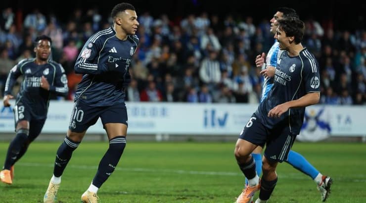 קיליאן אמבפה מאושר (IMAGO) קיליאן אמבפה מאושר