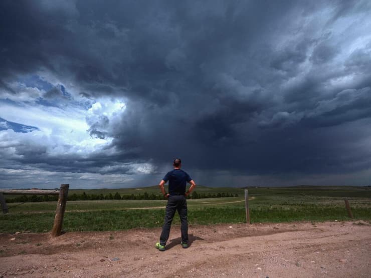 חלק גדול מהיום מוקדש להמתנה