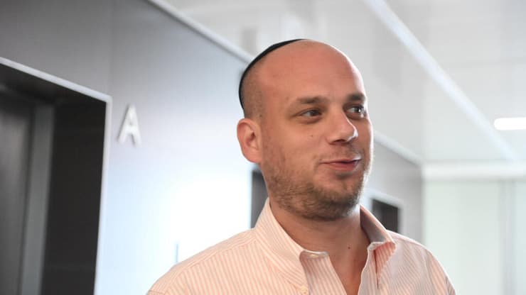 אלי פלדשטיין. "ערבבן נאמבר וואן" (צילום: יאיר שגיא) אלי פלדשטיין