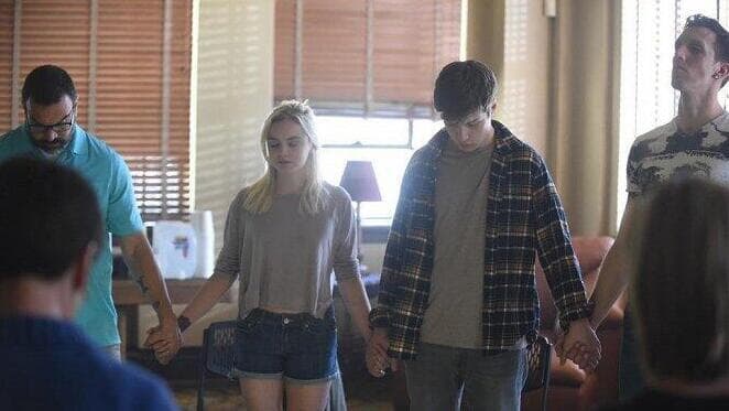 מכון גמילה או כלא. מתוך "להיות צ'ארלי" (צילום: באדיבות Paladin) מתוך "להיות צ'ארלי"