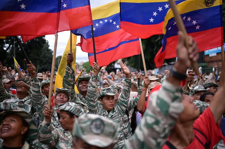 מפגן תמיכה ב נשיא ונצואלה מדורו בו ב-10 בדצמבר ב קראקס
