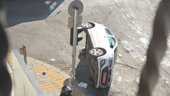 הניידת ההפוכה הפכו ניידת משטרה