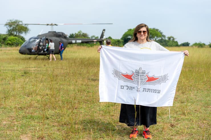 "פתאום אמרתי 'זו הזדמנות שכאילו בחיים לא תבוא'", דגנית גיאת במהלך המסע (צילום: חנה טייב) מסע החוסן של האמהות השכולות באוגנדה
